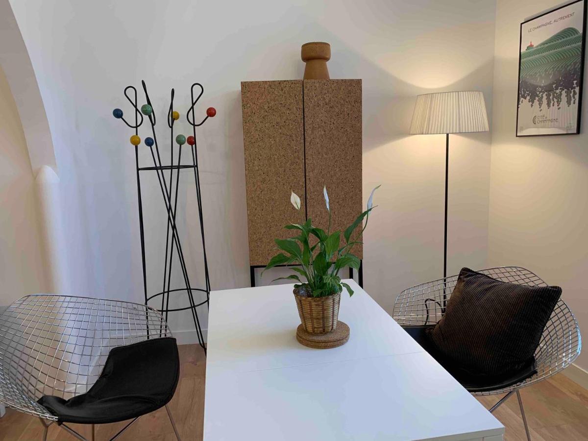 Apartamento Secret Garden Ay-Champagne Exterior foto